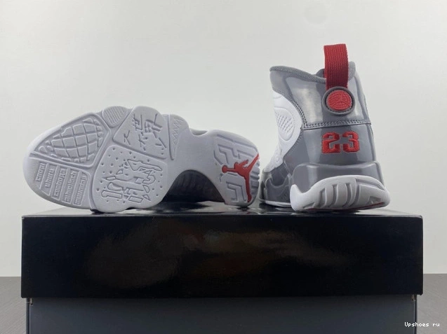 Retro Red Fire Jordan CT8019-162 9 0424